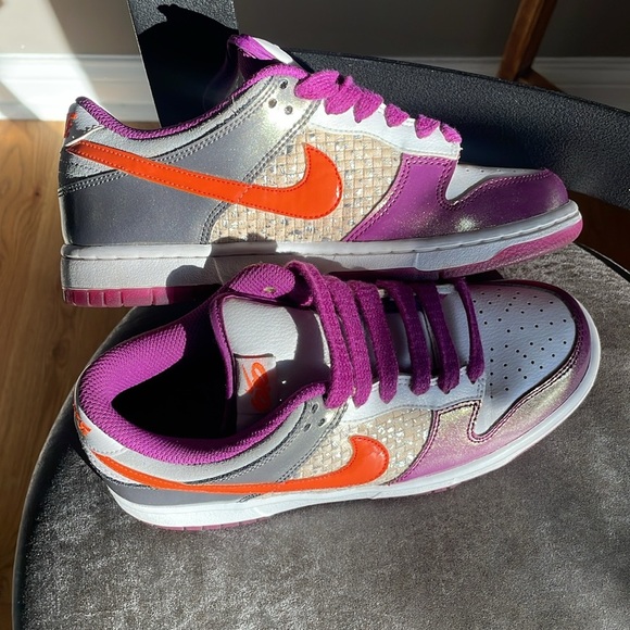 2011 Nike Dunk Low 6 Women's
Purple Orange Vintage 
Rare Excellent cond!!! - Picture 8 of 9